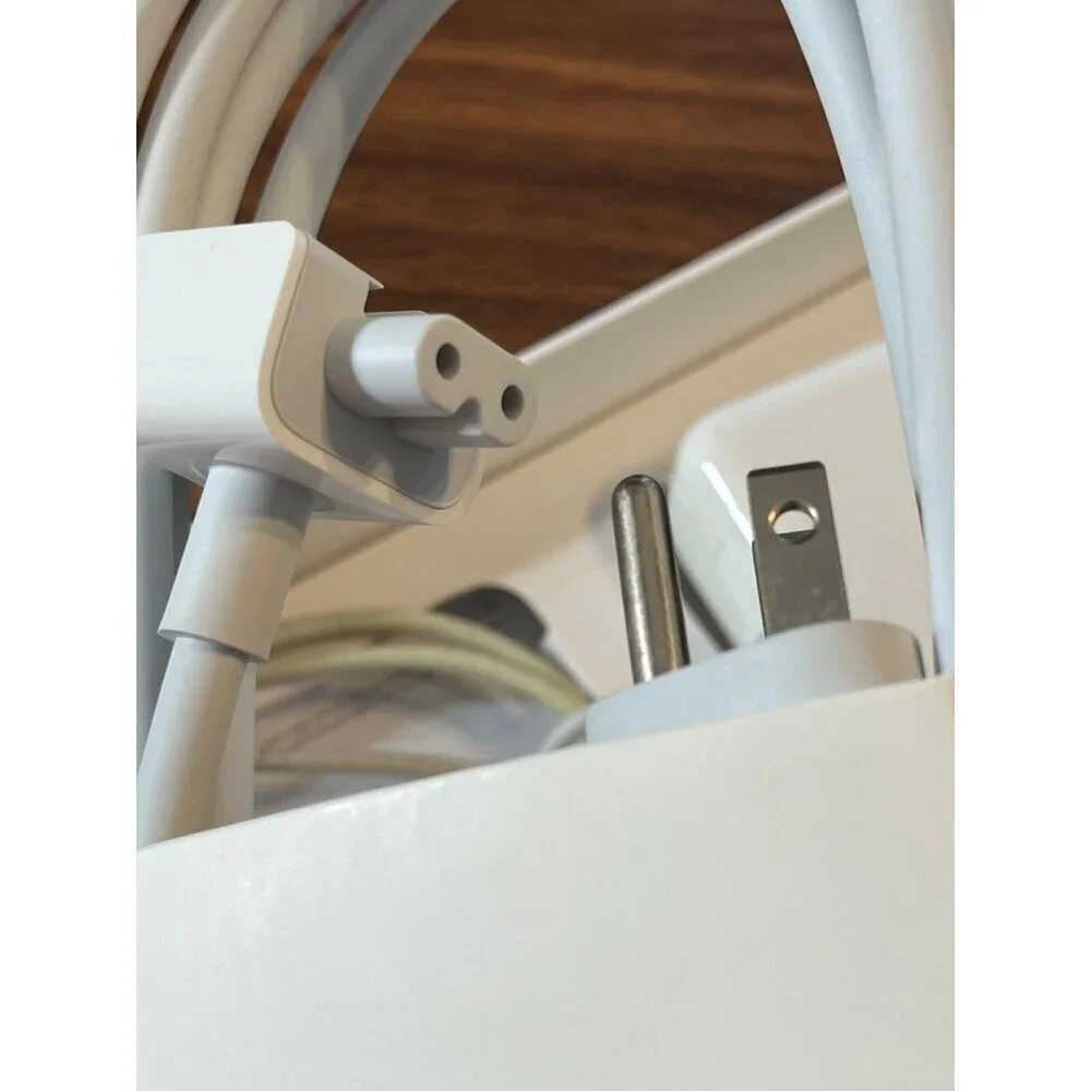 Apple MagSafe 2 85W Power Adapter (MD506LL/A) for MacBook Pro White Office Work‎